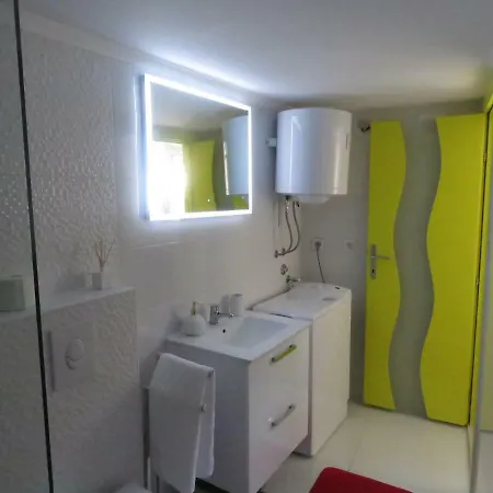 Crnica Appartement *